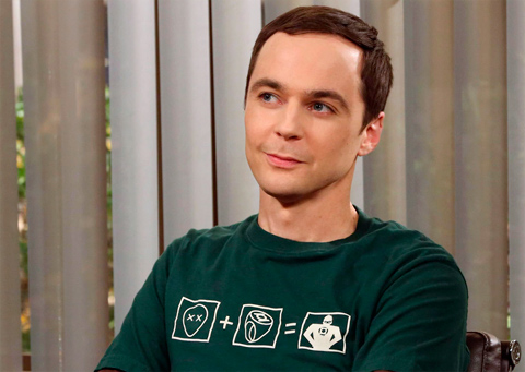 Sheldon Cooper (Jim Parsons)vo filmovom tričku The Big Bang Theory